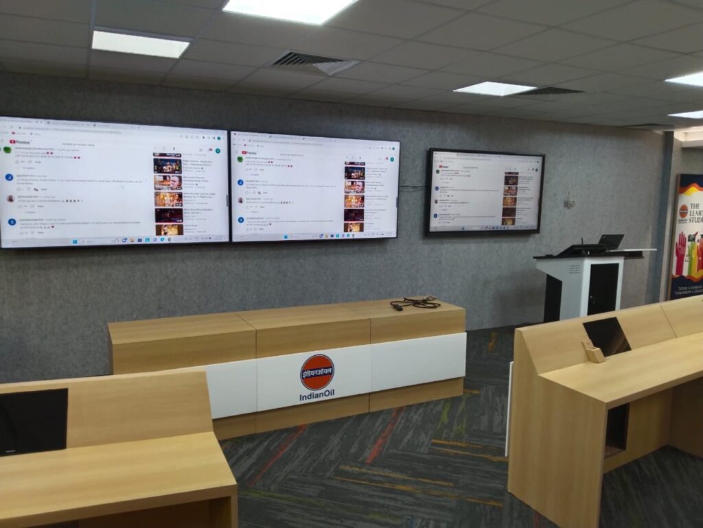 presentation-people-training-room-noida-project-8